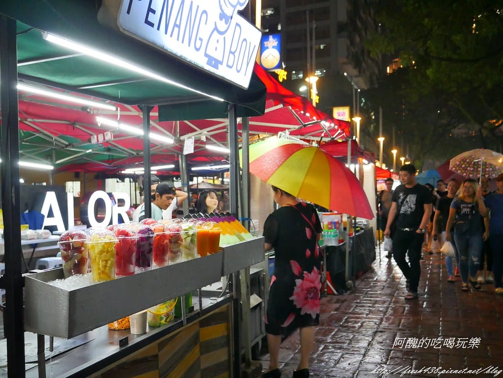 【馬來西亞美食推薦】亞羅街夜市-黃亞華小食店,菜單、價目表大公開,燒雞翅、沙嗲、魔鬼魚是必點料理!食尚玩家強力推薦。 - 第5張圖 P1540532
