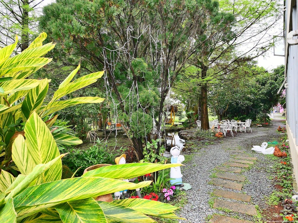 【宜蘭民宿】童話村親子生態農場民宿,夢幻親子房型、自製蔥油餅、海陸不老鍋,4、5月還有螢火蟲可觀賞哦! - 第9張圖 11