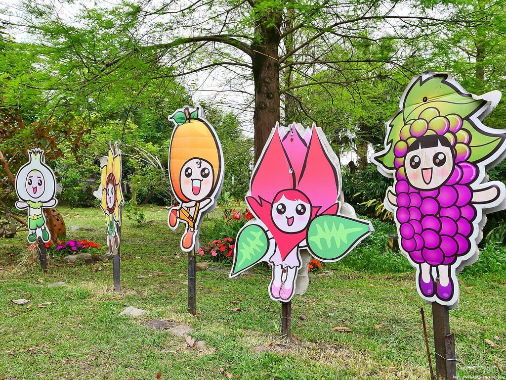 【宜蘭民宿】童話村親子生態農場民宿,夢幻親子房型、自製蔥油餅、海陸不老鍋,4、5月還有螢火蟲可觀賞哦! - 第5張圖 3