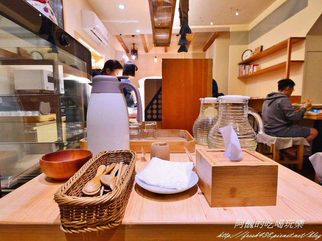 【宜蘭美食】礁溪里海cafe,給您滿滿的海味與鮮度,三訪依舊讓人吮指難忘。 - 第8張圖 4