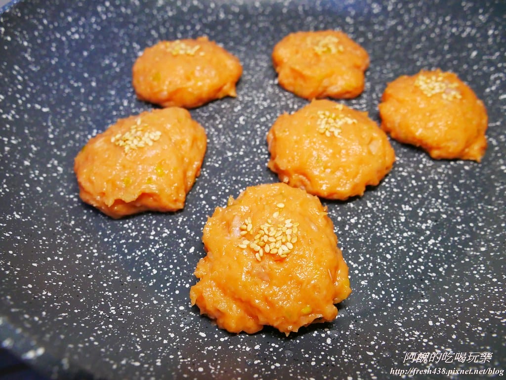 P1550899