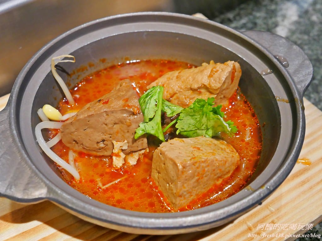 【桃園美食推薦】果然匯統領店,百道蔬食料哩,讓您吃巧又吃飽,原來素食那麼好吃啊!! - 第17張圖 P1560110