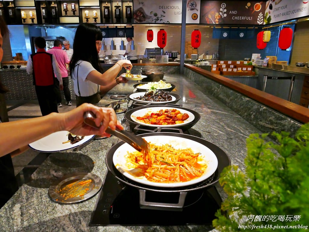【桃園美食推薦】果然匯統領店,百道蔬食料哩,讓您吃巧又吃飽,原來素食那麼好吃啊!! - 第18張圖 P1560105