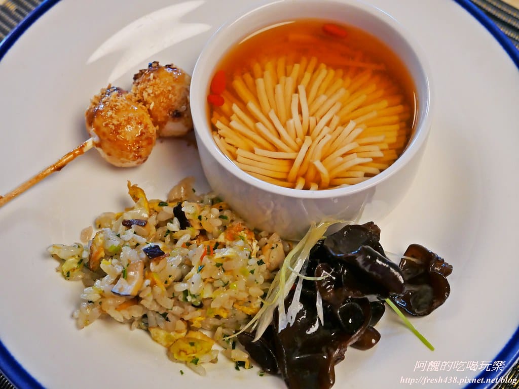 【桃園美食推薦】果然匯統領店,百道蔬食料哩,讓您吃巧又吃飽,原來素食那麼好吃啊!! - 第33張圖 P1560182