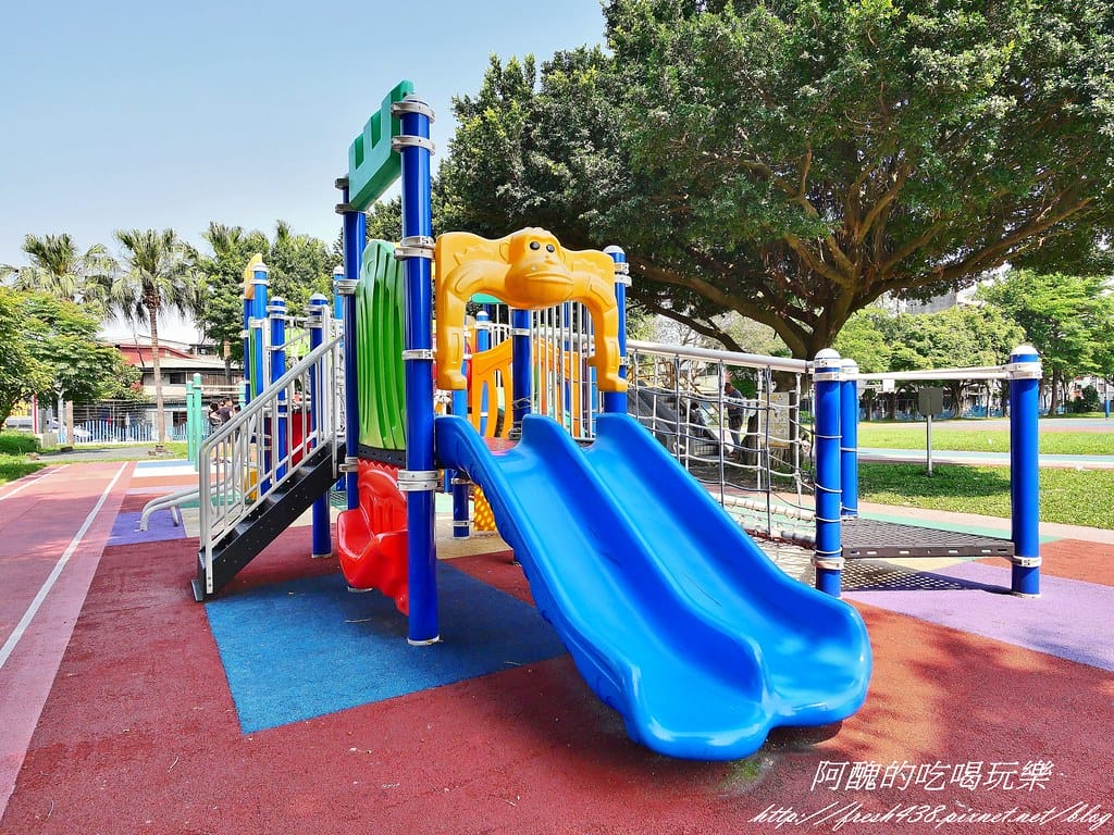 【新北免費景點】大觀國小溜滑梯主題樂園,交通資訊、開放時間、遊戲器材大公開。 - 第13張圖 9