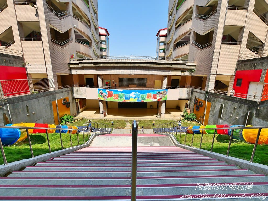 【新北免費景點】大觀國小溜滑梯主題樂園,交通資訊、開放時間、遊戲器材大公開。 - 第25張圖 19-1