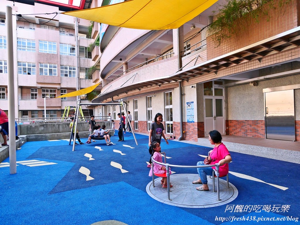 【新北免費景點】大觀國小溜滑梯主題樂園,交通資訊、開放時間、遊戲器材大公開。 - 第40張圖 P1006266