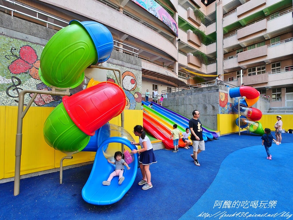【新北免費景點】大觀國小溜滑梯主題樂園,交通資訊、開放時間、遊戲器材大公開。 - 第30張圖 22
