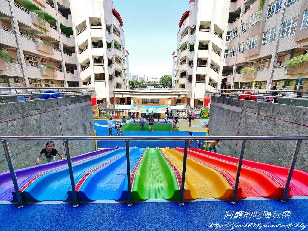 【新北免費景點】大觀國小溜滑梯主題樂園,交通資訊、開放時間、遊戲器材大公開。 - 第31張圖 22-1