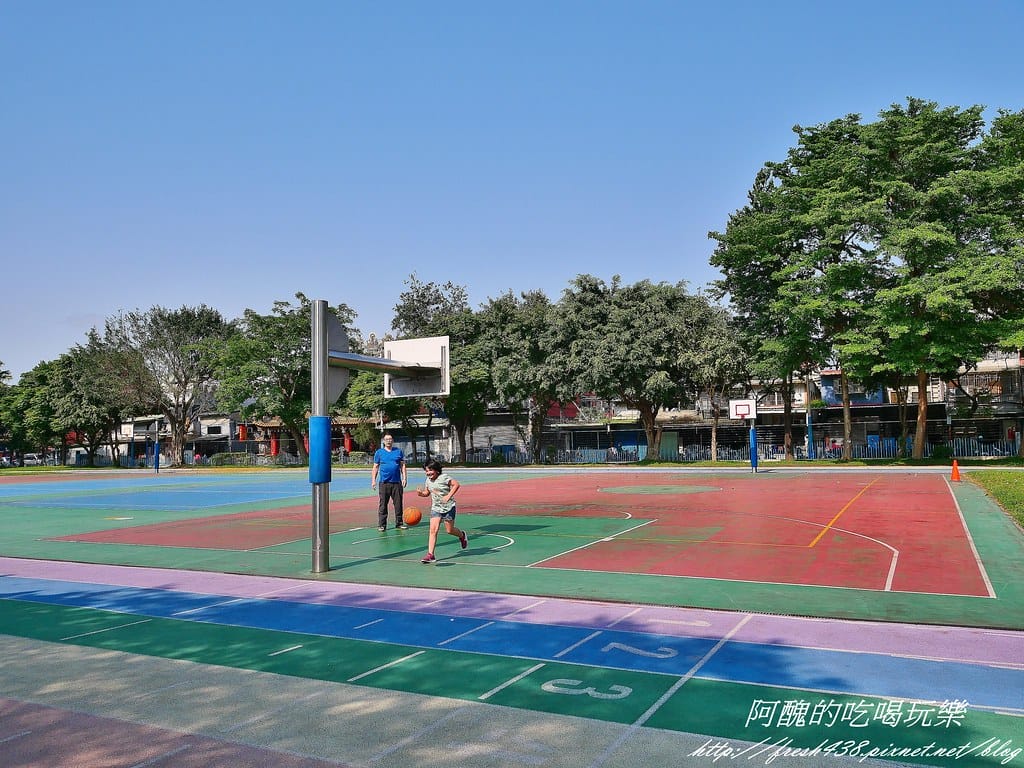 【新北免費景點】大觀國小溜滑梯主題樂園,交通資訊、開放時間、遊戲器材大公開。 - 第8張圖 5