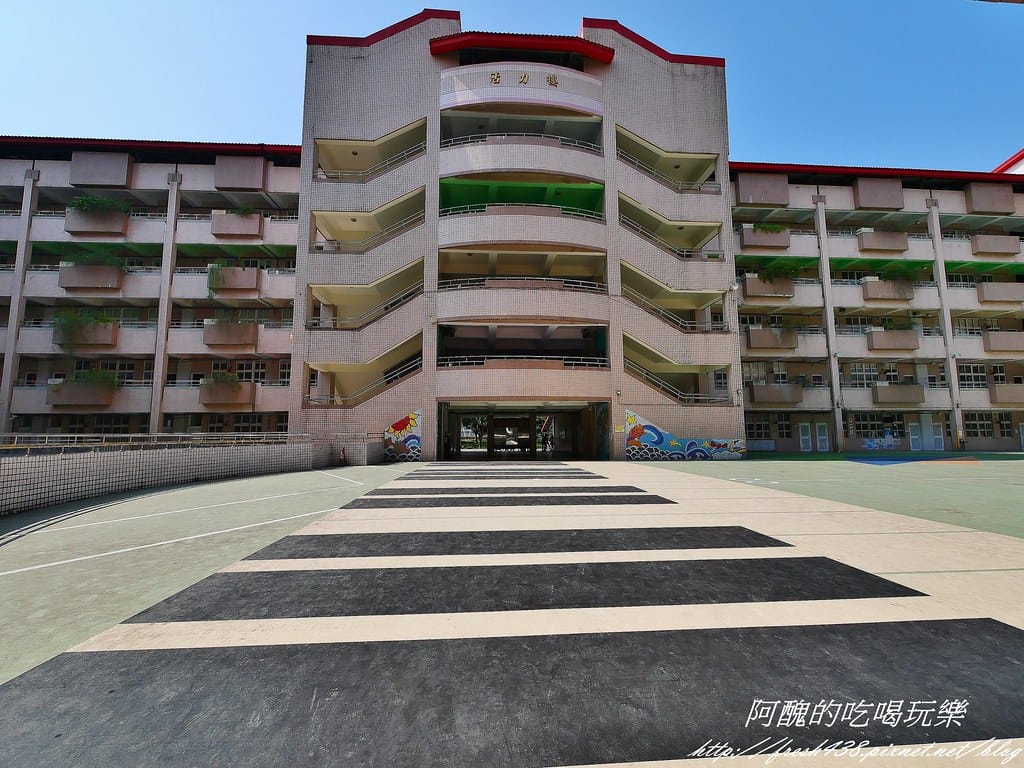 【新北免費景點】大觀國小溜滑梯主題樂園,交通資訊、開放時間、遊戲器材大公開。 - 第19張圖 14-1