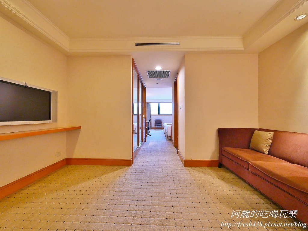 【新北住宿】深坑海灣假日酒店,行政套房超級讚、自助早餐超優質,還有健身房、娛樂廳與商務中心可使用。 - 第57張圖 3-1