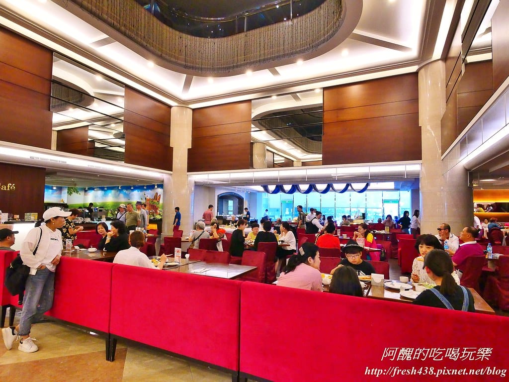 【新北住宿】深坑海灣假日酒店,行政套房超級讚、自助早餐超優質,還有健身房、娛樂廳與商務中心可使用。 - 第92張圖 93