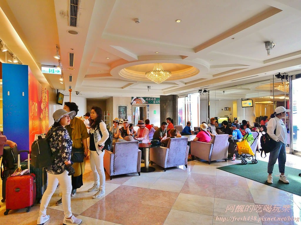 【新北住宿】深坑海灣假日酒店,行政套房超級讚、自助早餐超優質,還有健身房、娛樂廳與商務中心可使用。 - 第104張圖 81-2