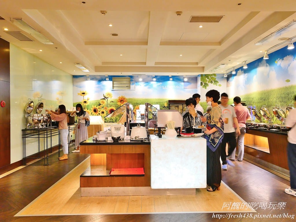 【新北住宿】深坑海灣假日酒店,行政套房超級讚、自助早餐超優質,還有健身房、娛樂廳與商務中心可使用。 - 第93張圖 97-1