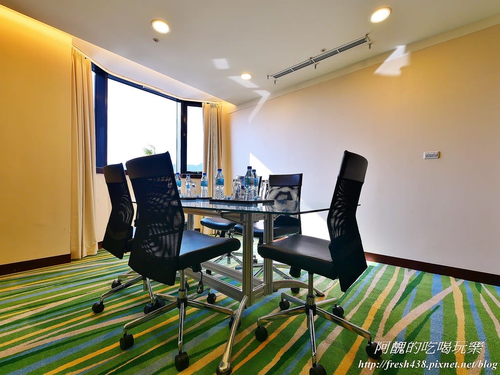 【新北住宿】深坑海灣假日酒店,行政套房超級讚、自助早餐超優質,還有健身房、娛樂廳與商務中心可使用。 - 第110張圖 78