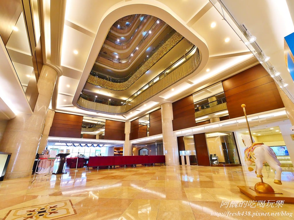 【新北住宿】深坑海灣假日酒店,行政套房超級讚、自助早餐超優質,還有健身房、娛樂廳與商務中心可使用。 - 第18張圖 12