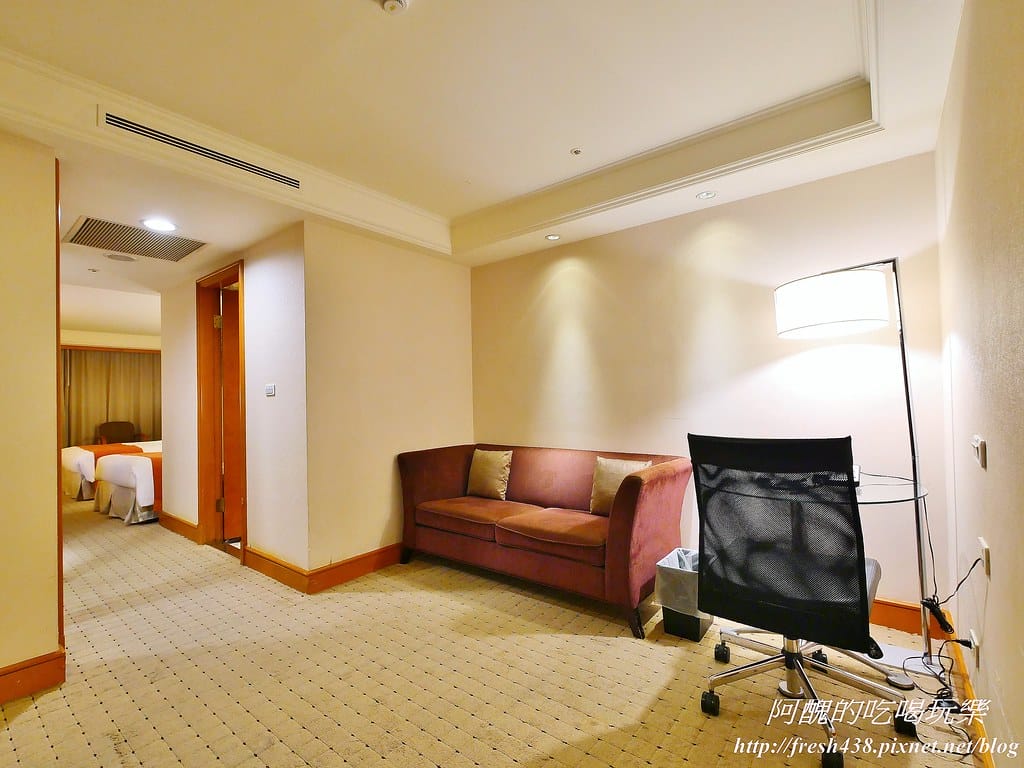 【新北住宿】深坑海灣假日酒店,行政套房超級讚、自助早餐超優質,還有健身房、娛樂廳與商務中心可使用。 - 第55張圖 3