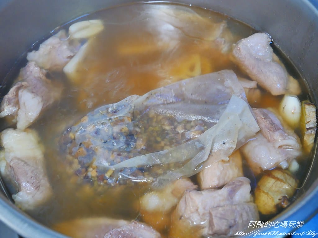 海鮮肉骨茶,肉骨茶也可以作海味料理,鮮度破表、香濃可口哦! - 第8張圖 P1570495
