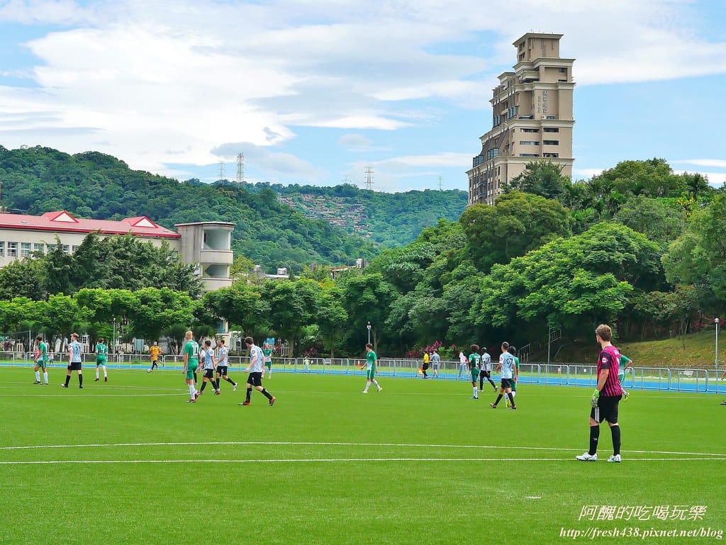 【新北景點】中和錦和運動公園,噴水池開放囉,超長滾輪溜滑梯、共融式遊樂器材,夏日戲水好去處! - 第7張圖 3-0