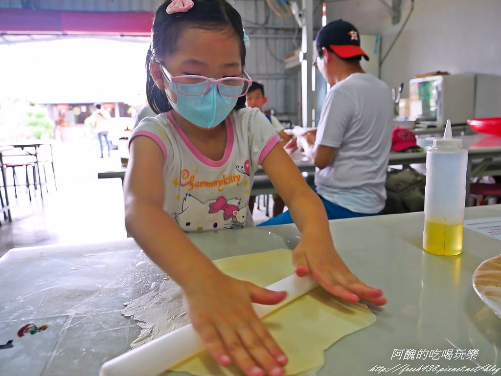 【宜蘭景點】農夫青蔥體驗農場,拔三星蔥、洗蔥、自製蔥油餅、彩繪活動,夏季開放捉泥鰍,還有可愛動物能餵食。 - 第16張圖 P1570956