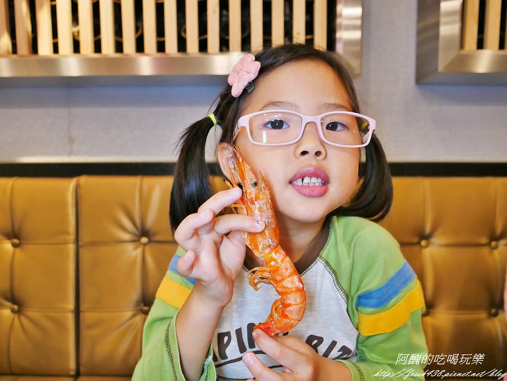 【台北美食】瓦法奇朵,台北車站必吃美食,川菜、火鍋、下午茶,繽紛莓果爆漿蛋糕只要一元!(送雙人下午茶) - 第30張圖 21