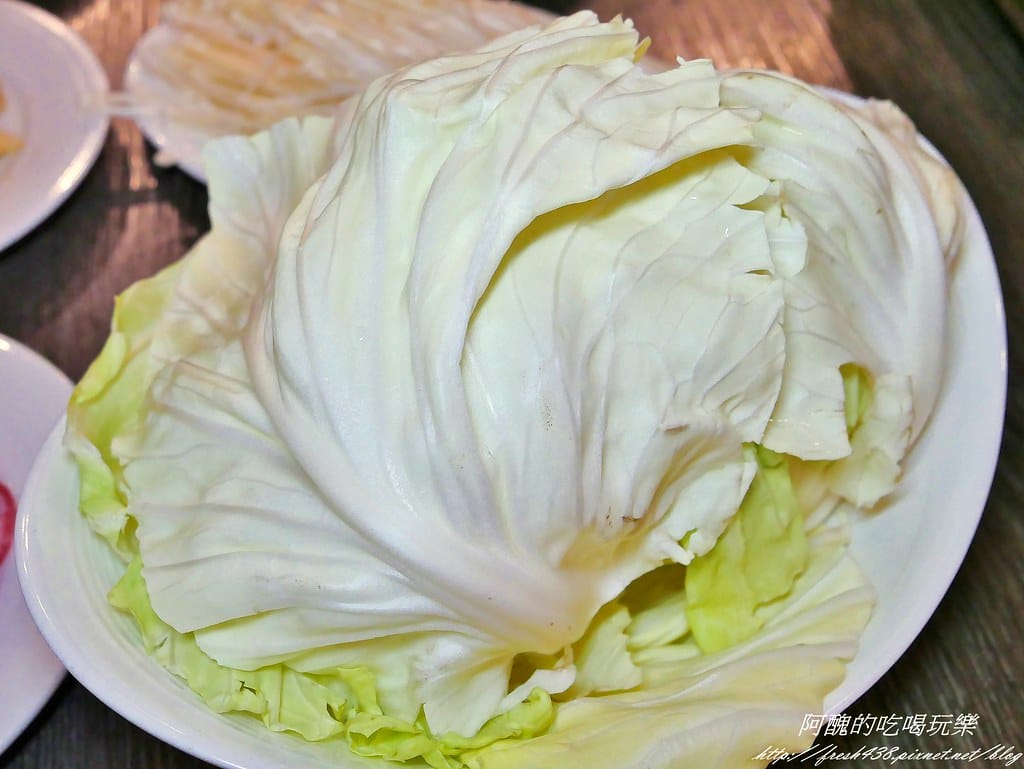 【台北美食】瓦法奇朵,台北車站必吃美食,川菜、火鍋、下午茶,繽紛莓果爆漿蛋糕只要一元!(送雙人下午茶) - 第25張圖 15