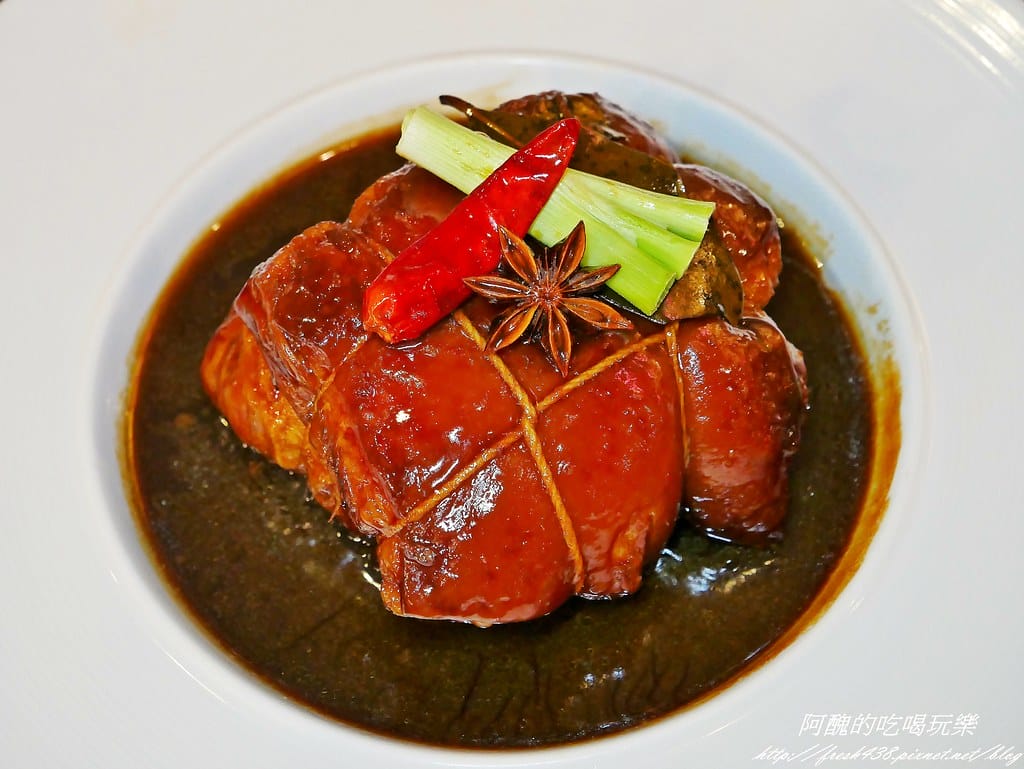 【台北美食】瓦法奇朵,台北車站必吃美食,川菜、火鍋、下午茶,繽紛莓果爆漿蛋糕只要一元!(送雙人下午茶) - 第35張圖 33-1