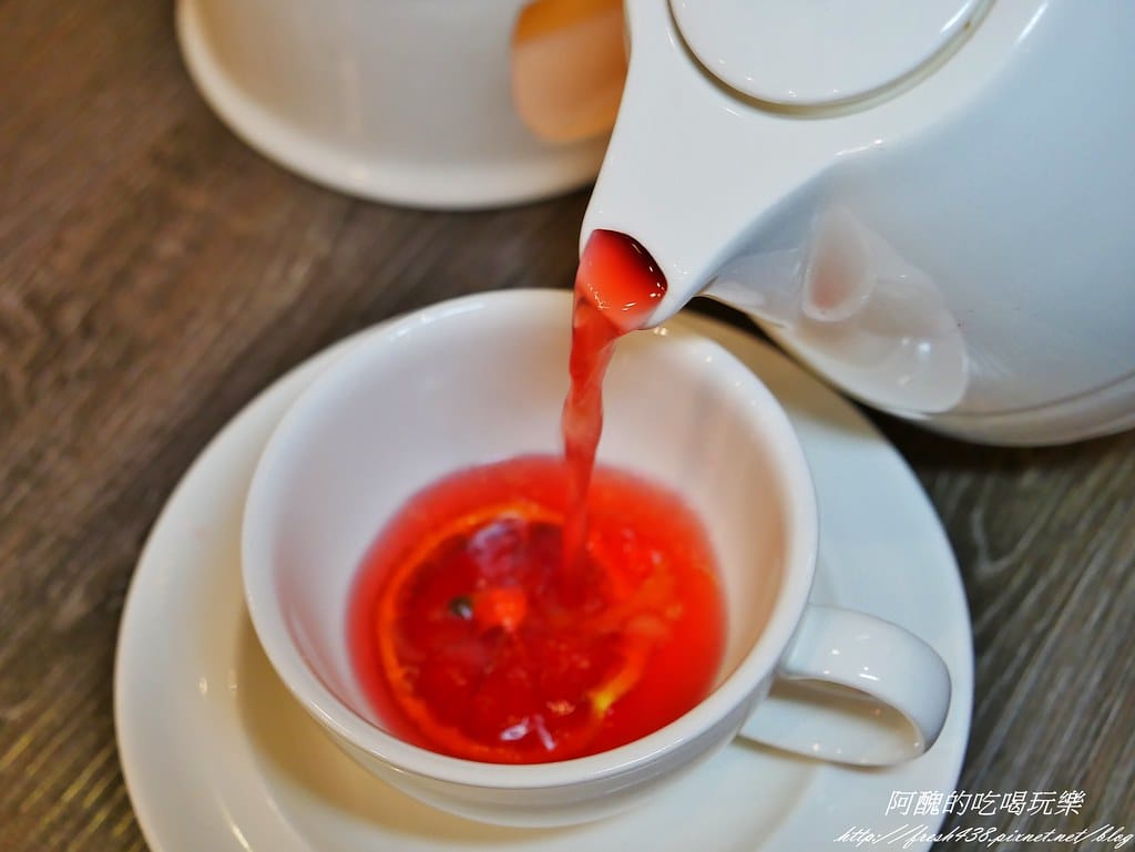 【台北美食】瓦法奇朵,台北車站必吃美食,川菜、火鍋、下午茶,繽紛莓果爆漿蛋糕只要一元!(送雙人下午茶) - 第46張圖 39