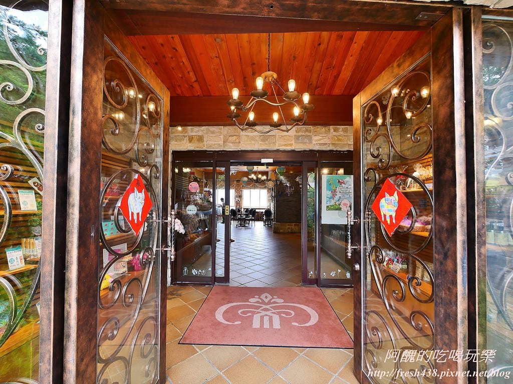 【南投住宿推薦】清境佛羅倫斯渡假山莊,美到讓您屏息,餐點一流、環境絕佳,更是寵物友善民宿哦! - 第7張圖 4