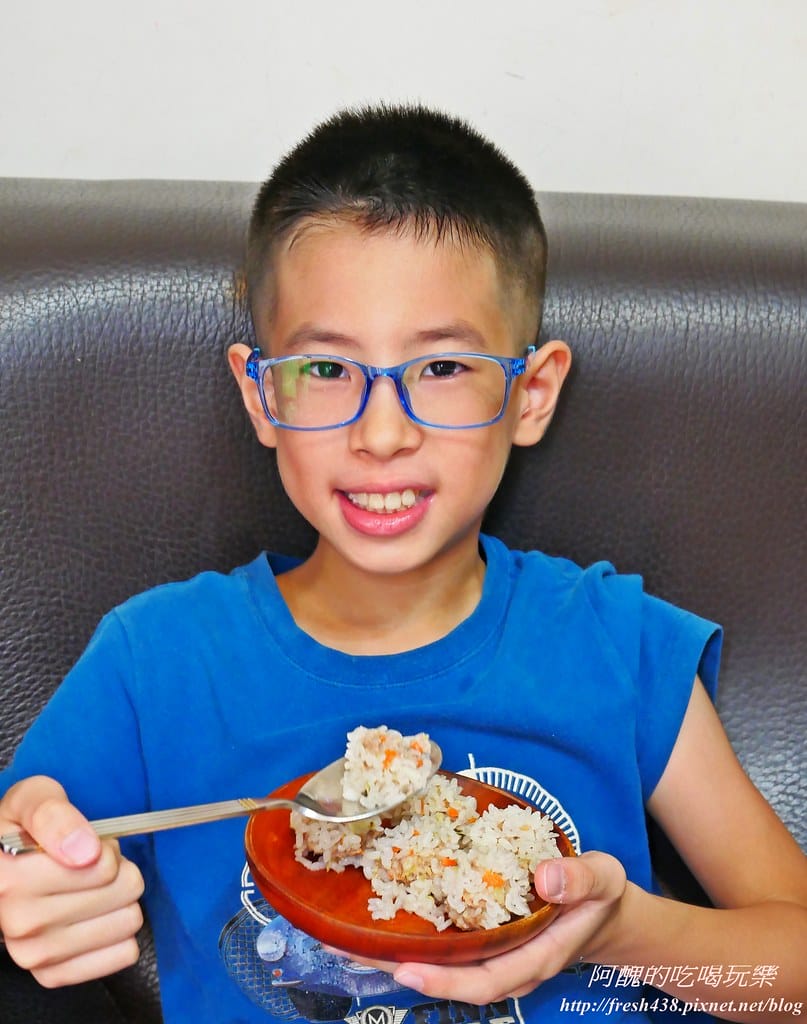 【電鍋食譜】珍珠丸子,蔬食與肉類這樣調配,當正餐或點心都超營養,白米製作更好消化,更適合寶寶食用哦! - 第15張圖 P1600054