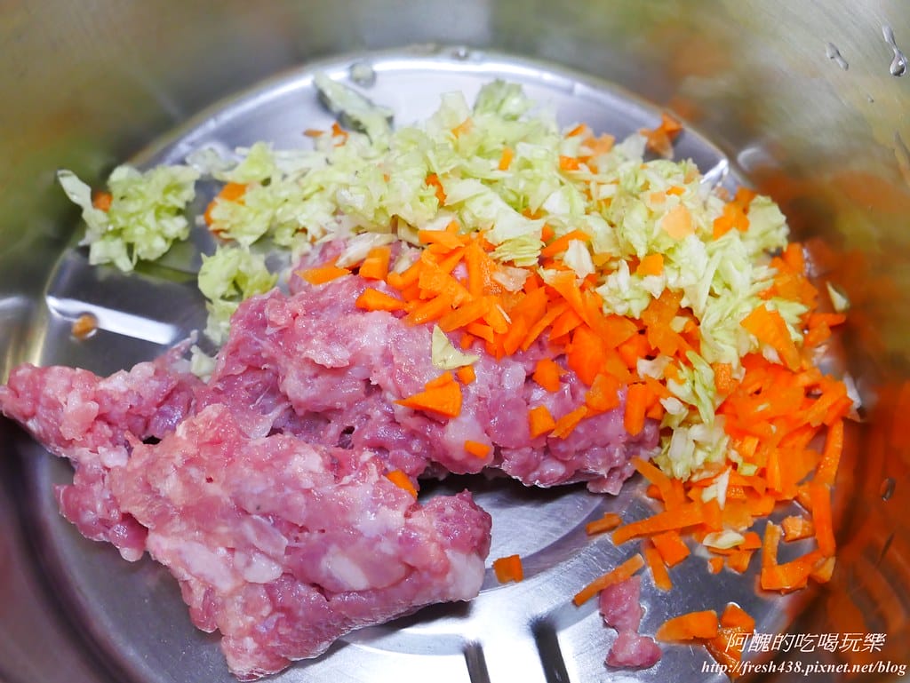 【電鍋食譜】珍珠丸子,蔬食與肉類這樣調配,當正餐或點心都超營養,白米製作更好消化,更適合寶寶食用哦! - 第5張圖 P1600031