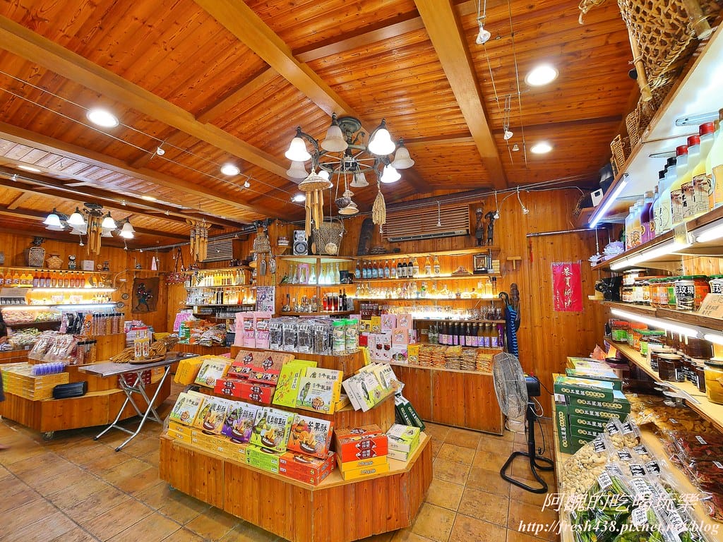 【新北美食】烏來景麗特產行,小米麻糬、新鮮果乾、香純小米酒、溫泉皮蛋,烏來老街一日遊,泡湯、賞景、吃美食,特產帶回家!(文末抽獎) - 第32張圖 18
