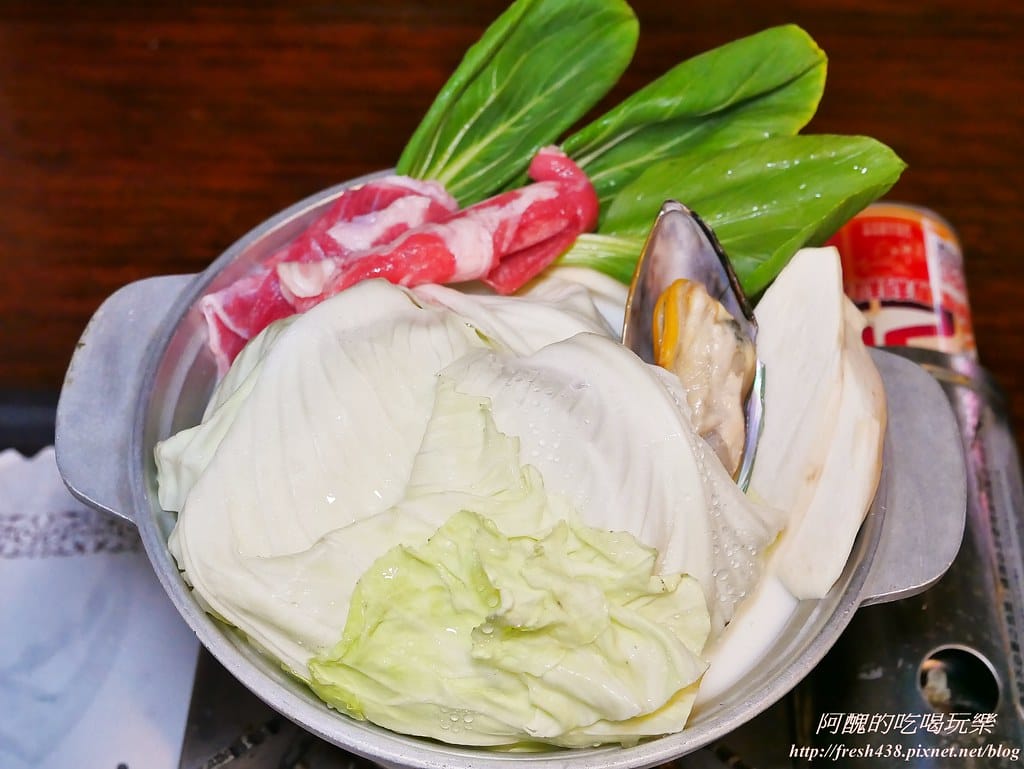 【苗栗景點】四方鮮乳牧場,瘋滑草、餵小牛、吃美食、做披薩,還可露營超有趣! - 第86張圖 80