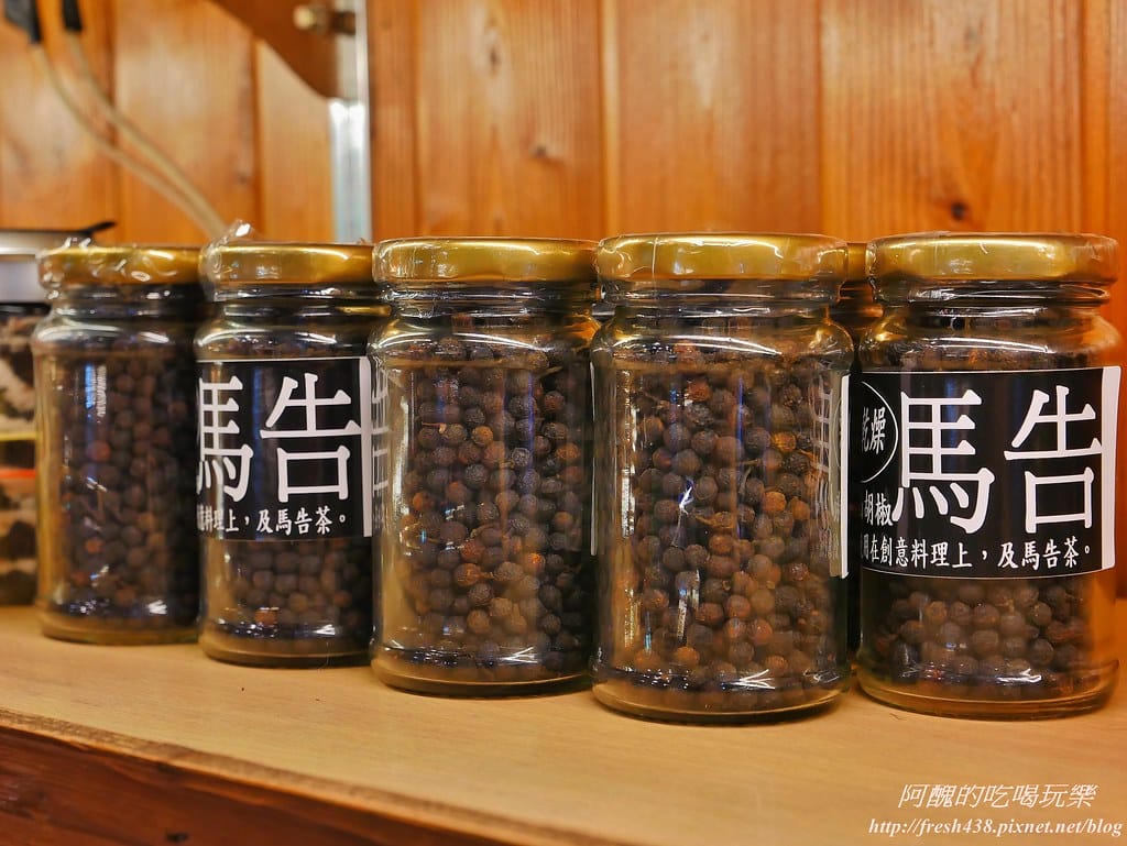 【新北美食】烏來景麗特產行,小米麻糬、新鮮果乾、香純小米酒、溫泉皮蛋,烏來老街一日遊,泡湯、賞景、吃美食,特產帶回家!(文末抽獎) - 第54張圖 38