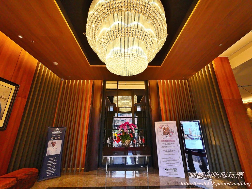 【新北美食】麗京棧酒店-彩京苑自助百匯,挪威鮭魚月,讓您大啖鮭魚,更有超大隻螯蝦,各式豐富百匯讓您吃飽又吃巧! - 第6張圖 3