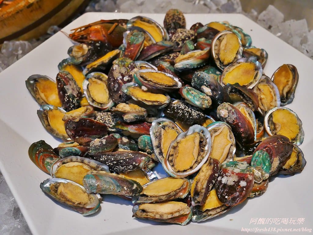 【新北美食】麗京棧酒店-彩京苑自助百匯,挪威鮭魚月,讓您大啖鮭魚,更有超大隻螯蝦,各式豐富百匯讓您吃飽又吃巧! - 第24張圖 12-2