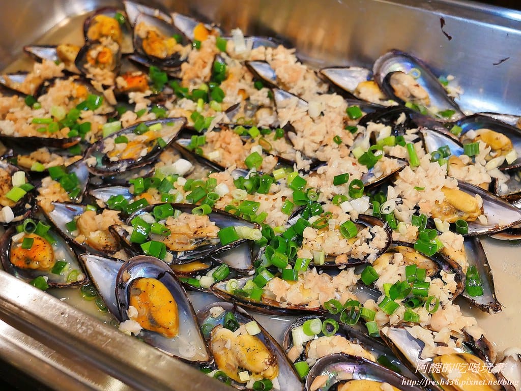 【新北美食】麗京棧酒店-彩京苑自助百匯,挪威鮭魚月,讓您大啖鮭魚,更有超大隻螯蝦,各式豐富百匯讓您吃飽又吃巧! - 第38張圖 22