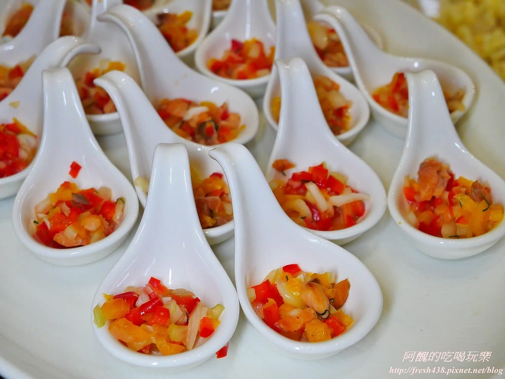 【新北美食】麗京棧酒店-彩京苑自助百匯,挪威鮭魚月,讓您大啖鮭魚,更有超大隻螯蝦,各式豐富百匯讓您吃飽又吃巧! - 第19張圖 9-7