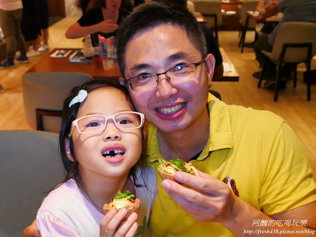 【新北美食】麗京棧酒店-彩京苑自助百匯,挪威鮭魚月,讓您大啖鮭魚,更有超大隻螯蝦,各式豐富百匯讓您吃飽又吃巧! - 第49張圖 P1620027