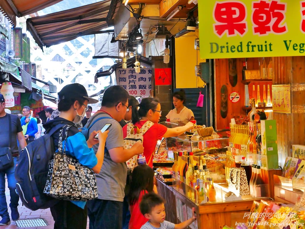 【新北美食】烏來景麗特產行,小米麻糬、新鮮果乾、香純小米酒、溫泉皮蛋,烏來老街一日遊,泡湯、賞景、吃美食,特產帶回家!(文末抽獎) - 第56張圖 34