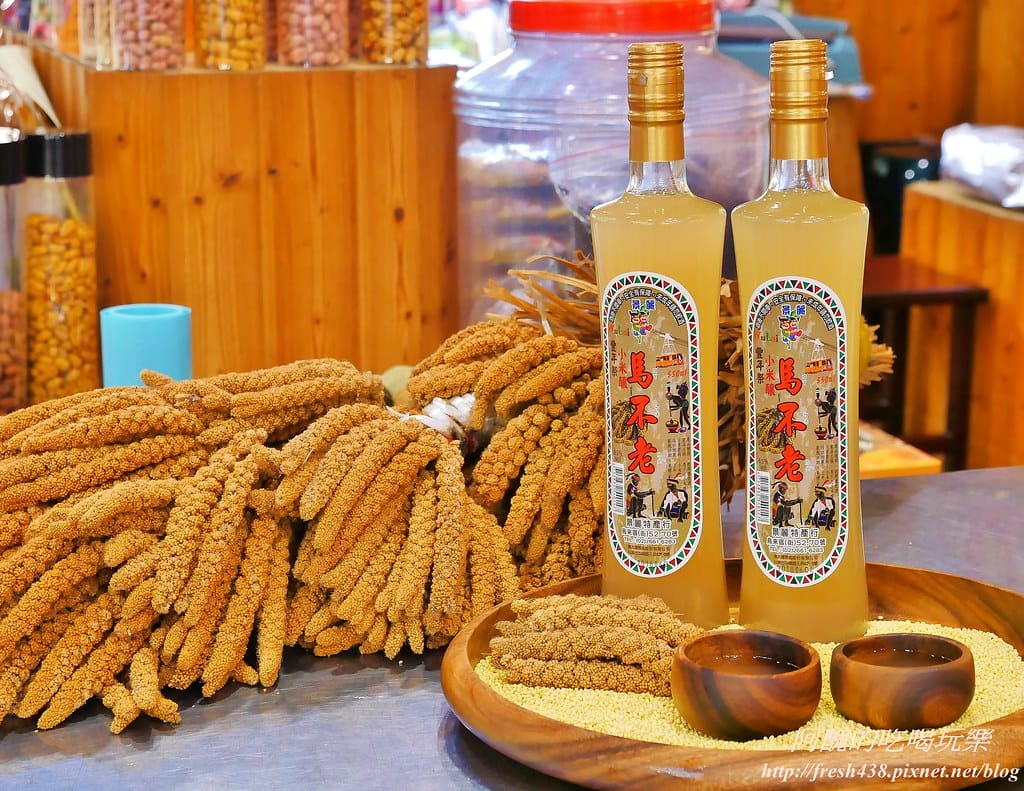 【新北美食】烏來景麗特產行,小米麻糬、新鮮果乾、香純小米酒、溫泉皮蛋,烏來老街一日遊,泡湯、賞景、吃美食,特產帶回家!(文末抽獎) - 第14張圖 30-1