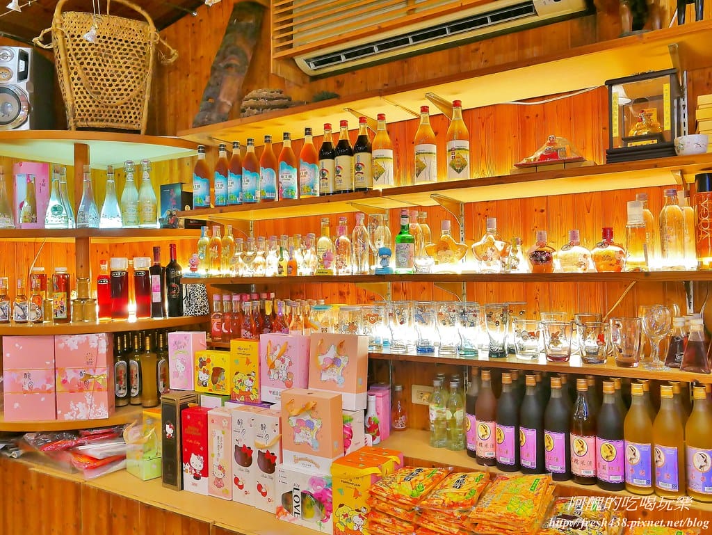 【新北美食】烏來景麗特產行,小米麻糬、新鮮果乾、香純小米酒、溫泉皮蛋,烏來老街一日遊,泡湯、賞景、吃美食,特產帶回家!(文末抽獎) - 第22張圖 21-2