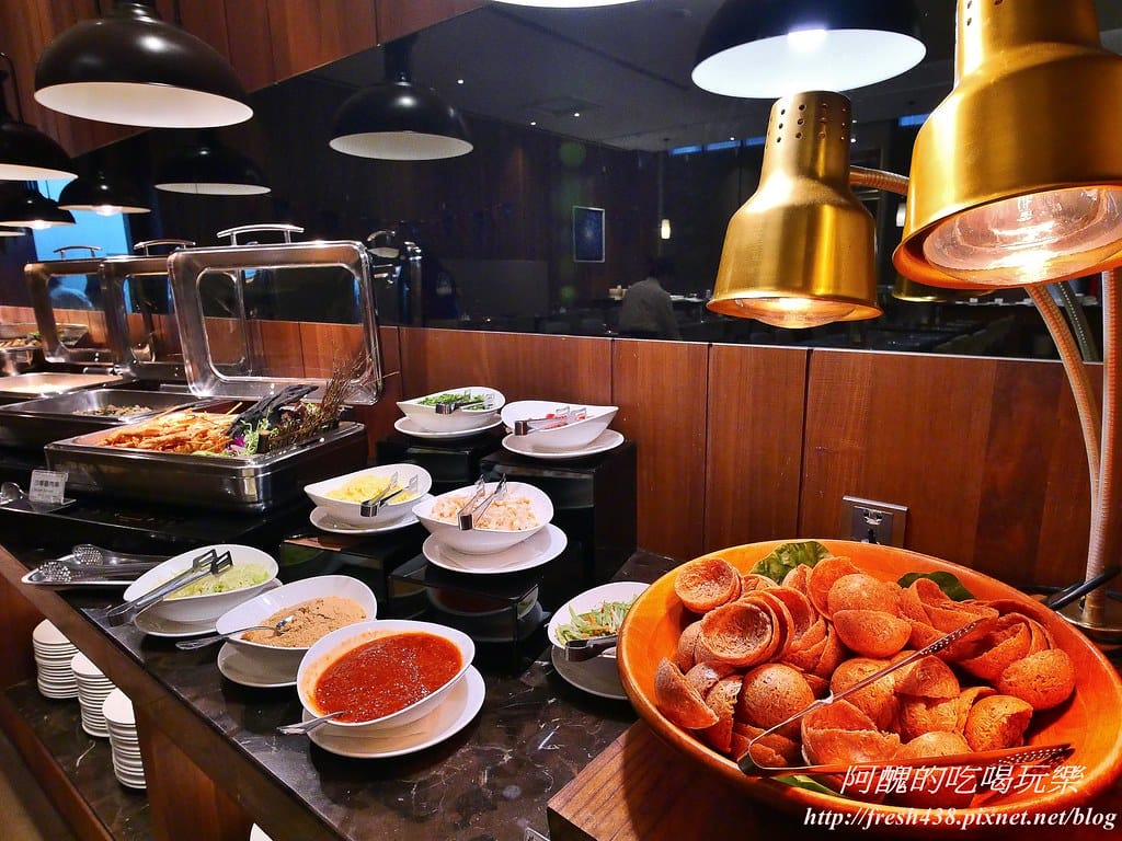 【新北美食】麗京棧酒店-彩京苑自助百匯,挪威鮭魚月,讓您大啖鮭魚,更有超大隻螯蝦,各式豐富百匯讓您吃飽又吃巧! - 第46張圖 20