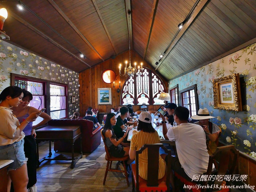【花蓮免費景點】Mr. Sam山姆先生咖啡館,走入童話世界的場景,大人小孩準備瘋狂拍照吧! - 第15張圖 14
