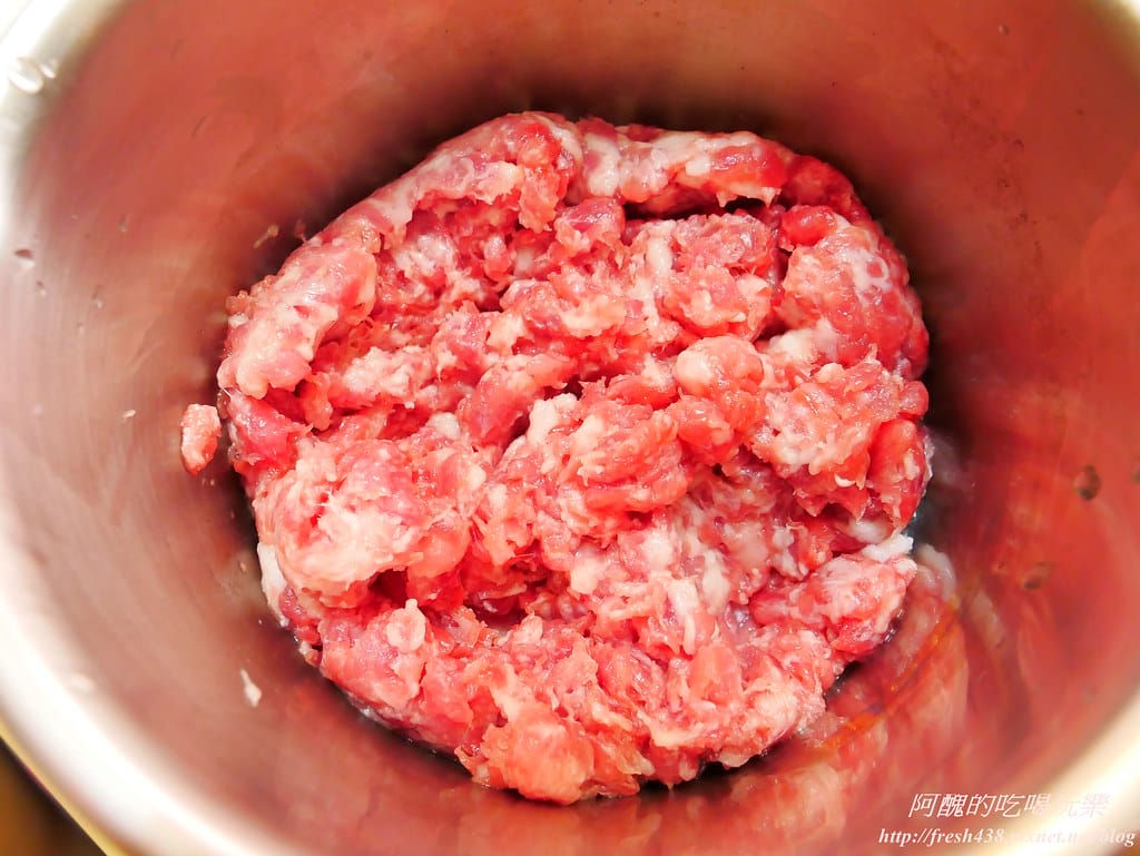 【電鍋食譜】香菇玉米蒸肉,零廚藝、超美味,新手也能輕鬆料理。 - 第3張圖 P1630487