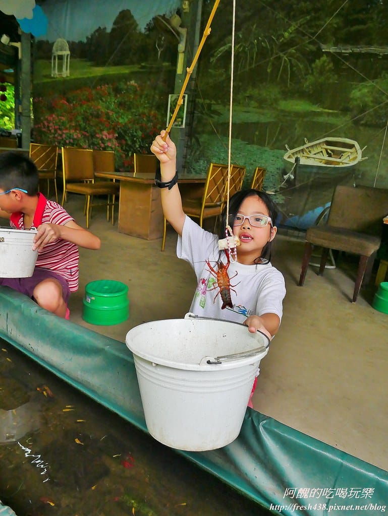 【新北景點】五股準園休閒農場,生態教學一級棒,夏日戲水、手製披薩、體驗釣蝦,四月與九月都有螢火蟲可觀賞! - 第70張圖 25