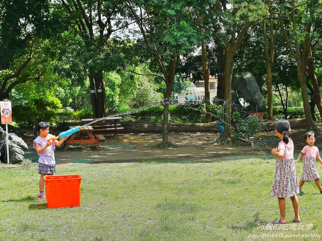 【新北景點】五股準園休閒農場,生態教學一級棒,夏日戲水、手製披薩、體驗釣蝦,四月與九月都有螢火蟲可觀賞! - 第127張圖 52-1