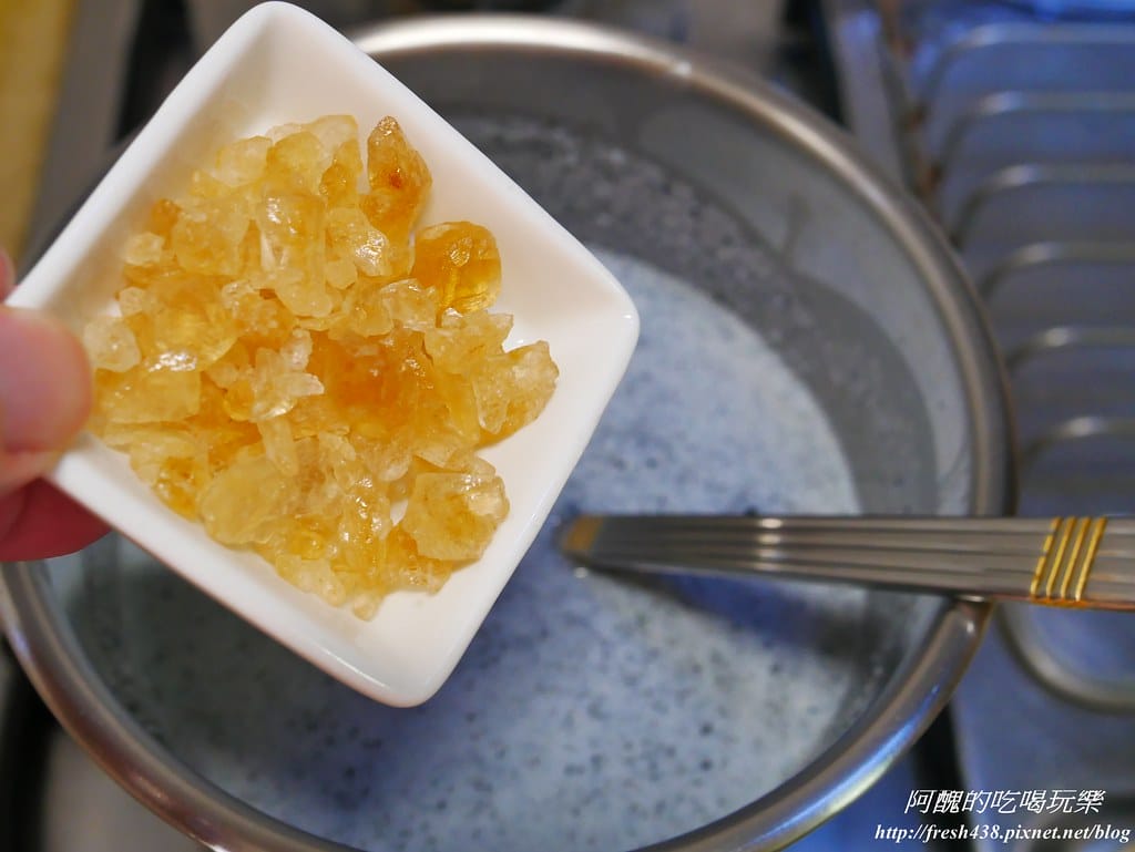 真老麻油,傳香一甲子,純小磨白麻油、純黑芝麻醬,翻轉您我的味蕾,守護眾人的健康。 - 第21張圖 P1640160
