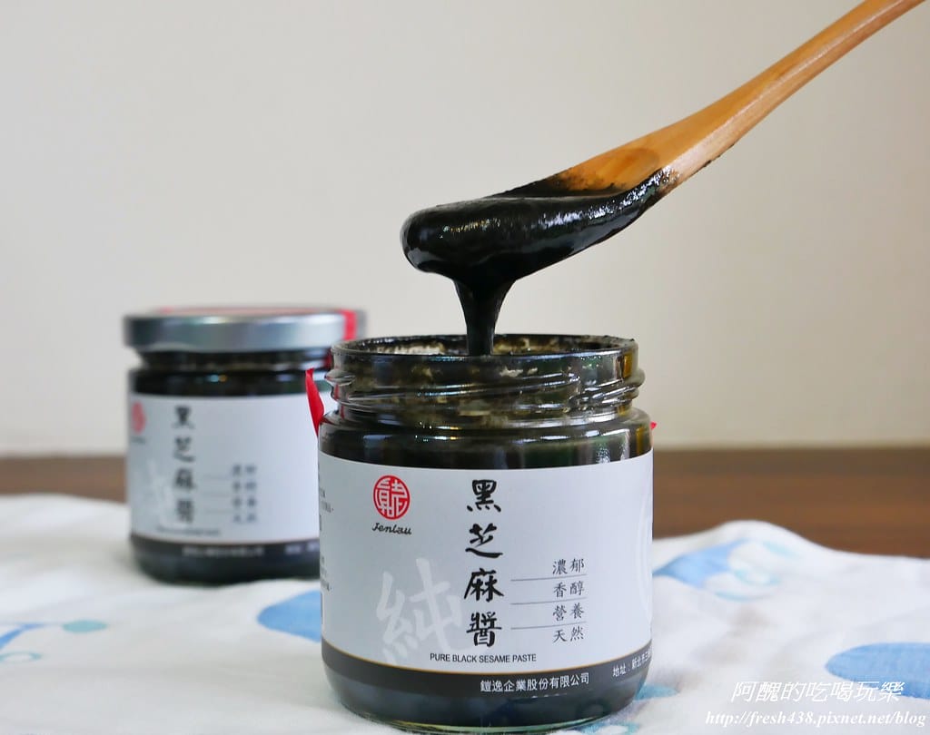 真老麻油,傳香一甲子,純小磨白麻油、純黑芝麻醬,翻轉您我的味蕾,守護眾人的健康。 - 第17張圖 P1640102